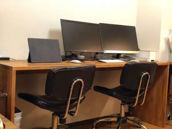 無印風のPC用ロングデスクをDIY！無垢材でかなりお洒落に！ | DIGILINE