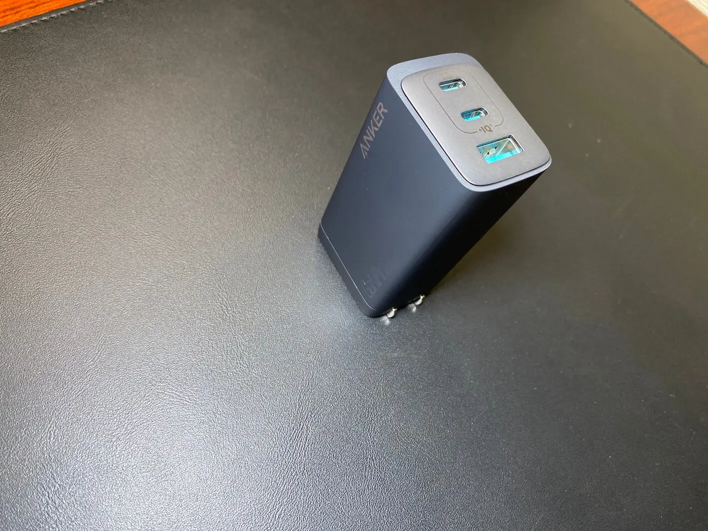 レビュー】Anker 737 Charger｜120W & 3ポートの爆速充電器！ノマド