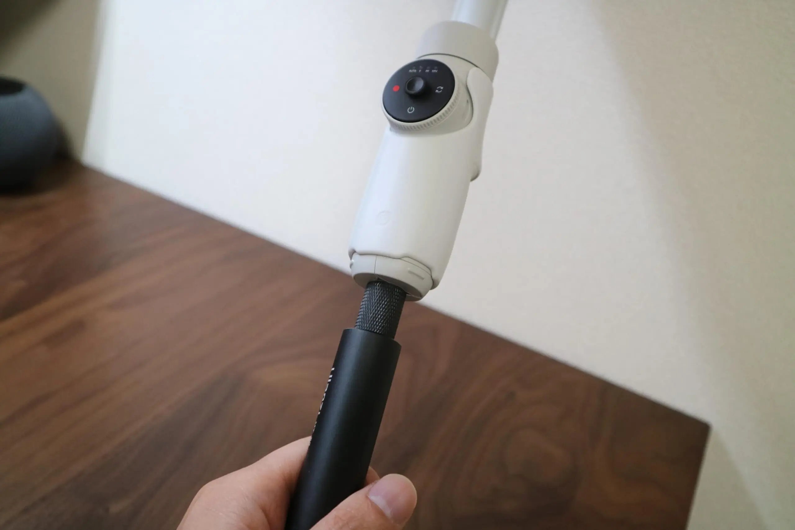 レビュー】Insta360 Flow｜スマホ向けジンバル・スタビライザーのAI