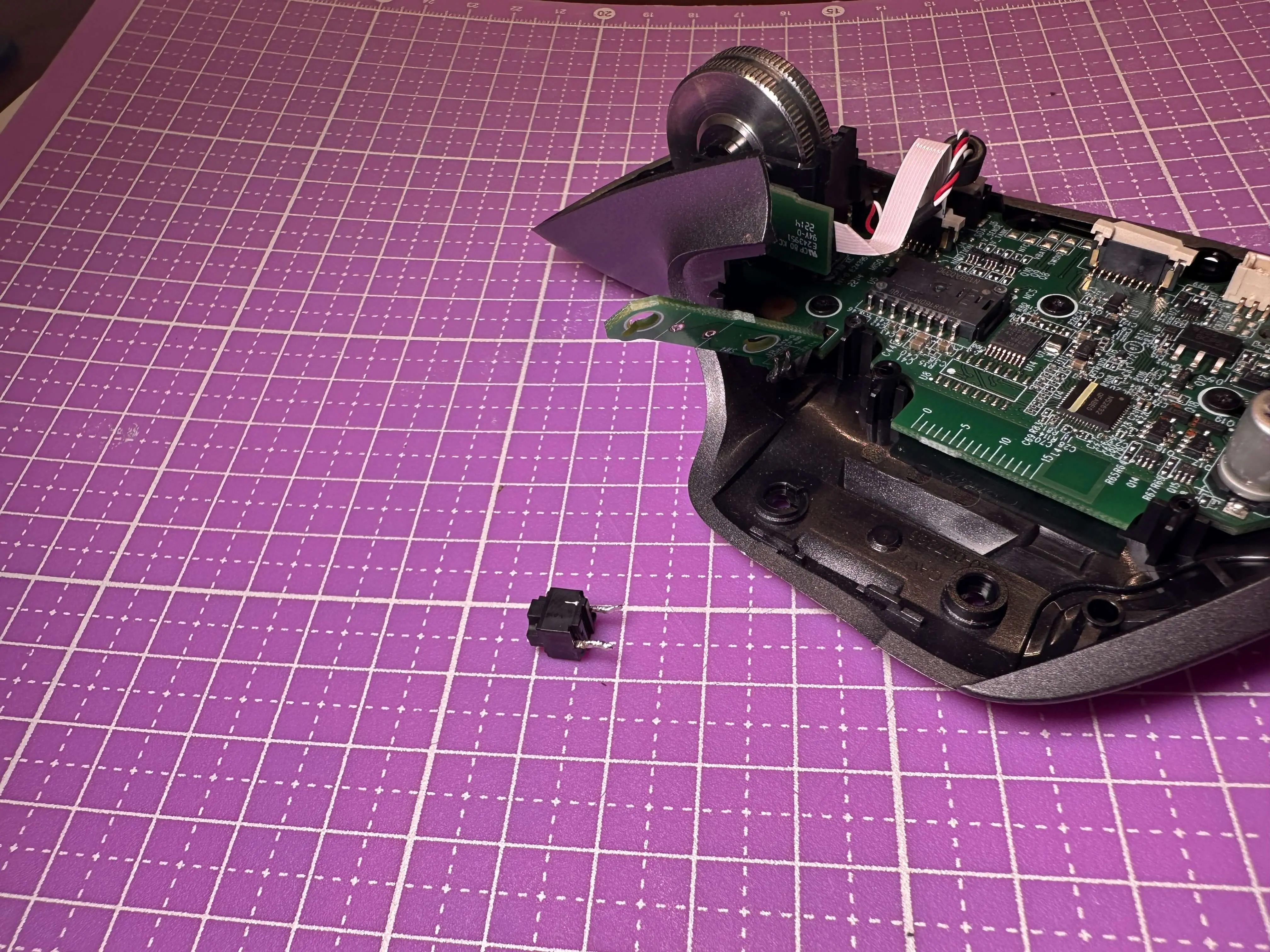 クリックが効かないMX Master 3sを自分で直してみた【スイッチ交換記録