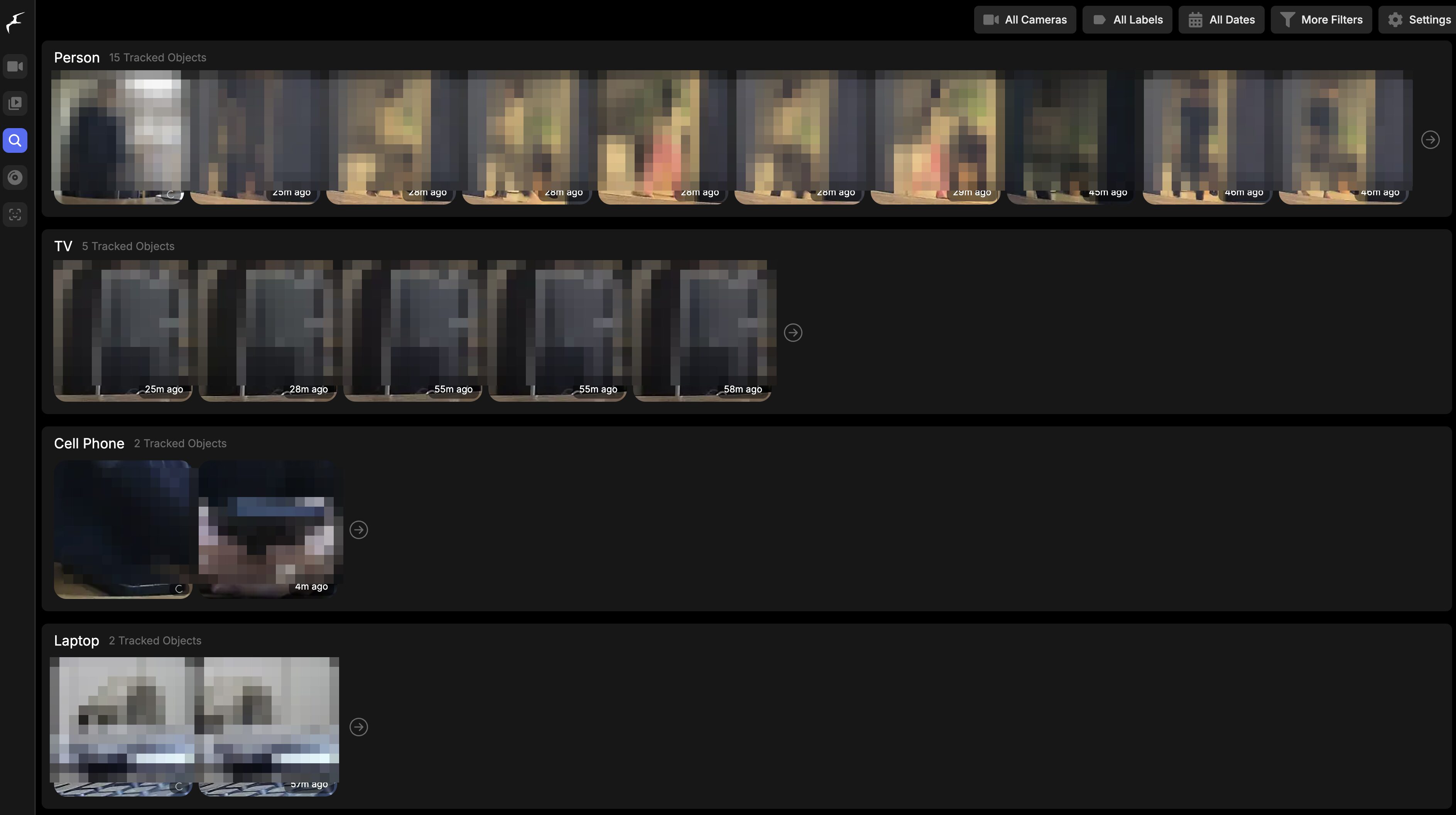 物体認識の検索画面。Person、TV、Cell Phone、Laptopなどのラベルごとに検出サムネイルが並んでいる